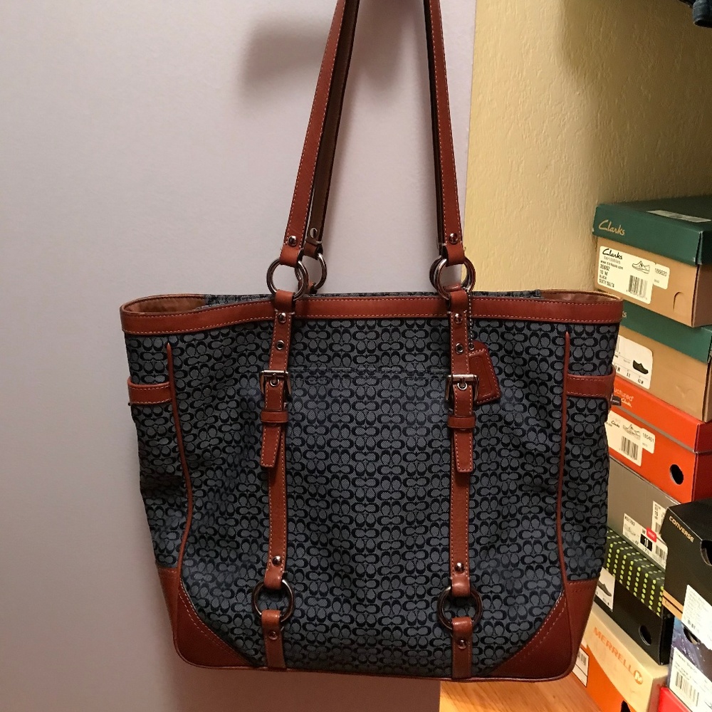 COACH Authentic bag blue and matching blue wallet